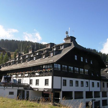 Alpenhotel Marcius Sonnenalpe Nassfeld Buitenkant foto